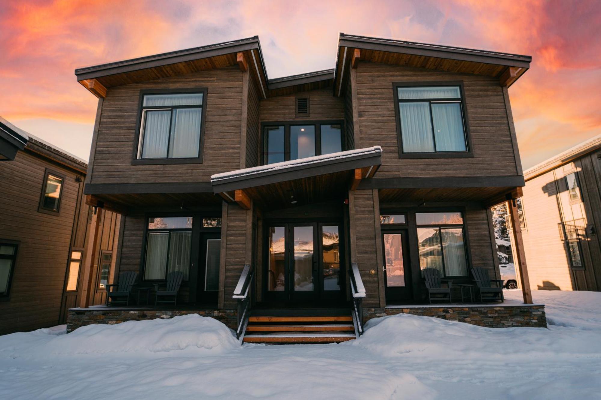 Lodge Outbound Mammoth *