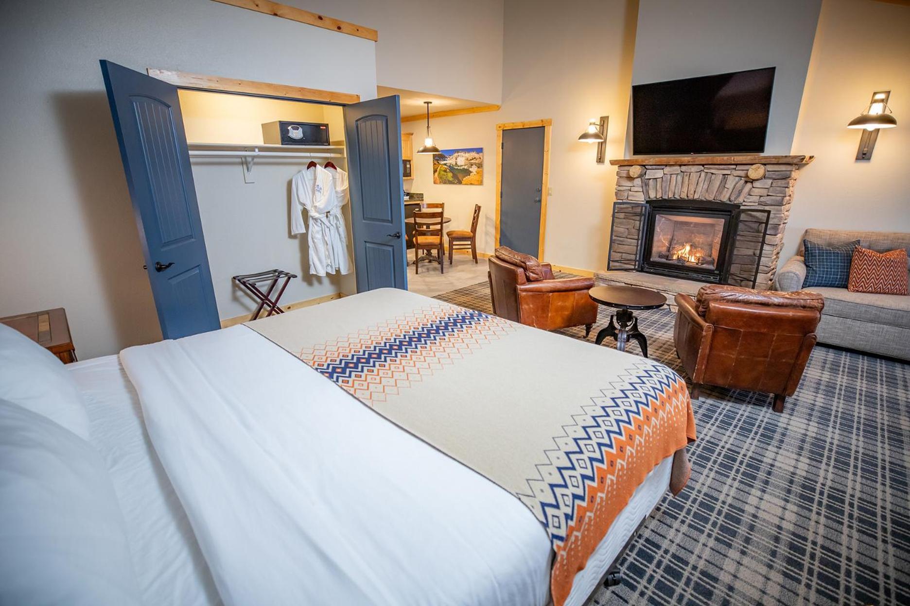 Outbound Mammoth Lodge *