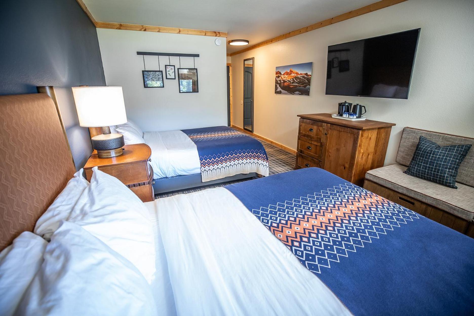 Lodge Outbound Mammoth *